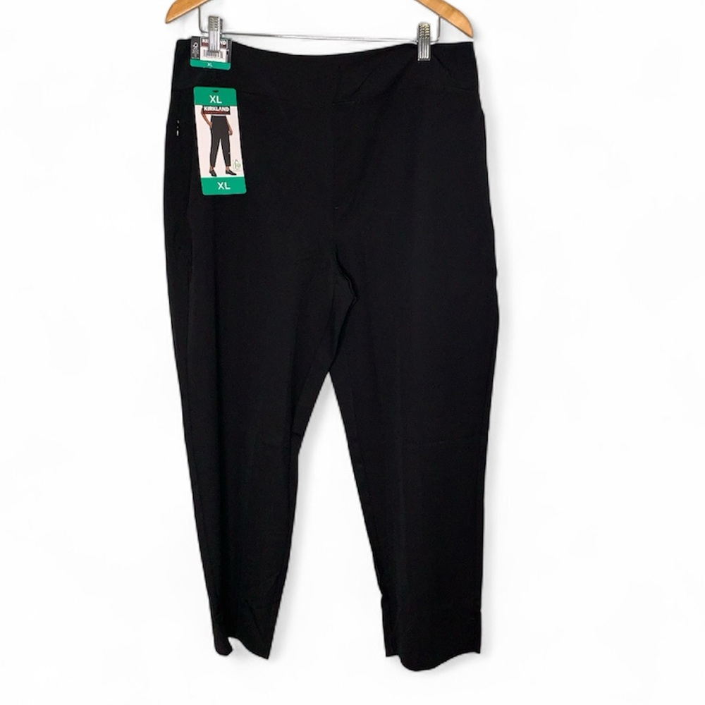 Kirkland Signature Women's Black Ankle-Length Travel Pant, in Size XL (NWT)